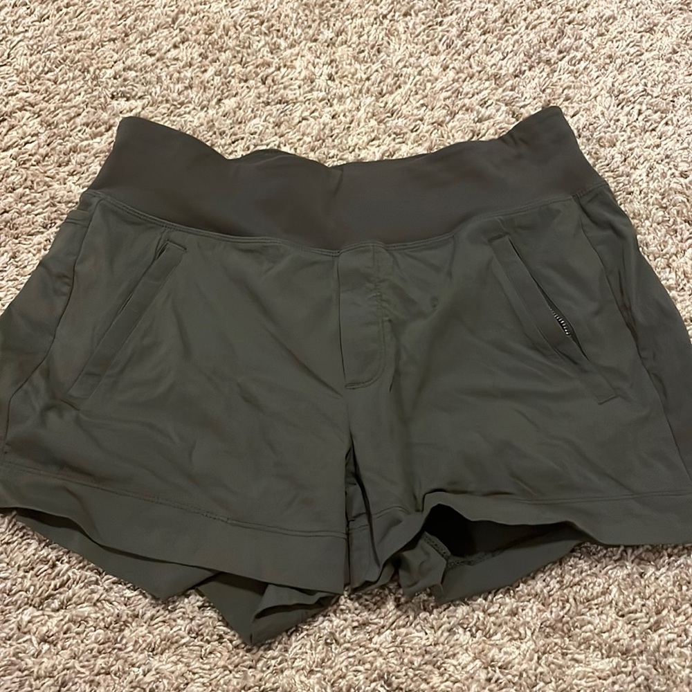 Athleta Trekkie North Short
